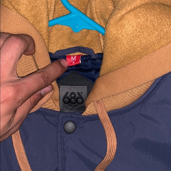 Jacket - Picture 7 of 8